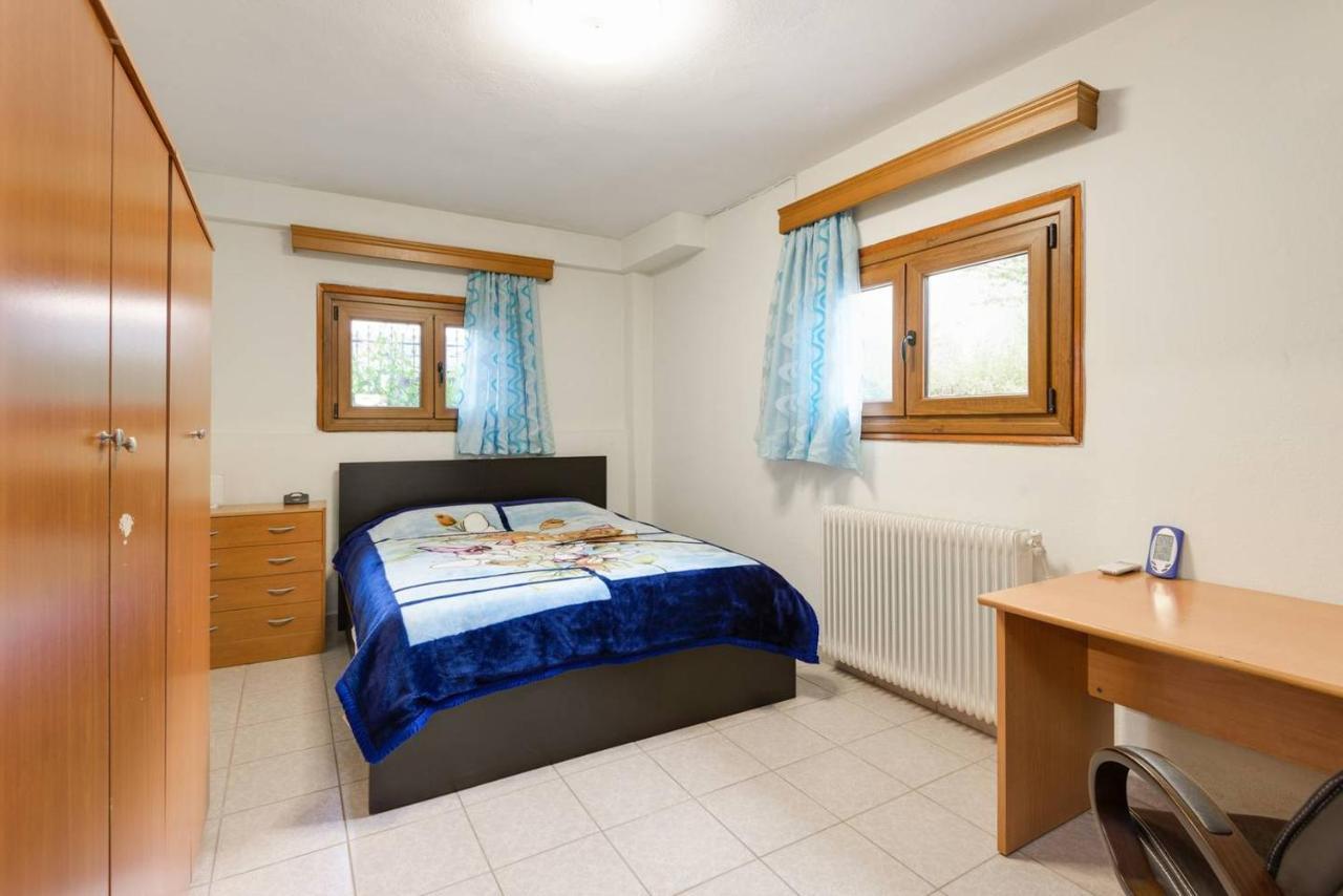 Independent In Pylaia. Apartment *